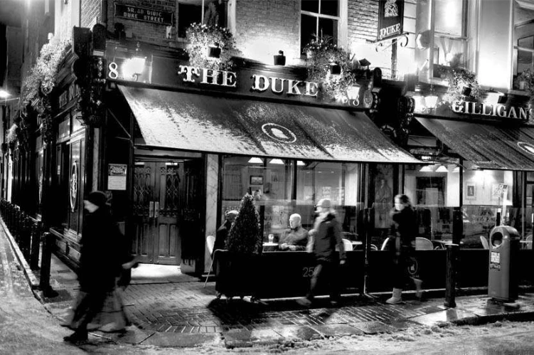 A Guide To Street Photography: Capture The Pulse Of The City